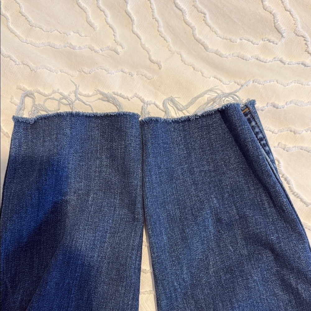 Women's Blue High-Waisted Jeans - Picture 5 of 5